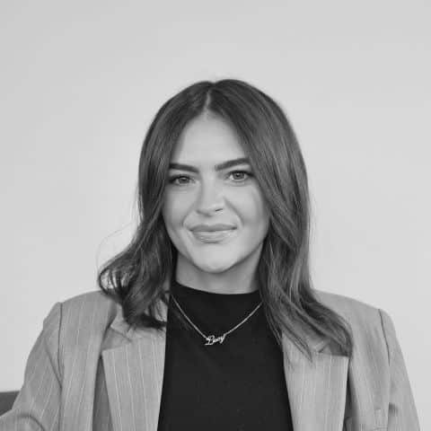 lucie_WL headshot lucie_WL headshot