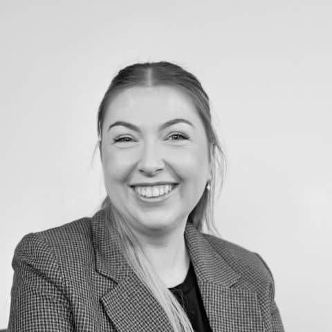 zoe_WL headshot zoe_WL headshot