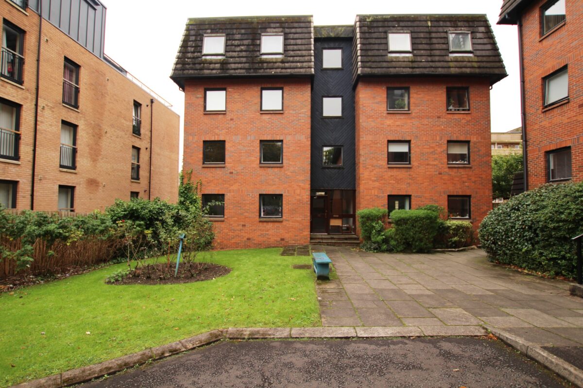 Laurel Place, Thornwood