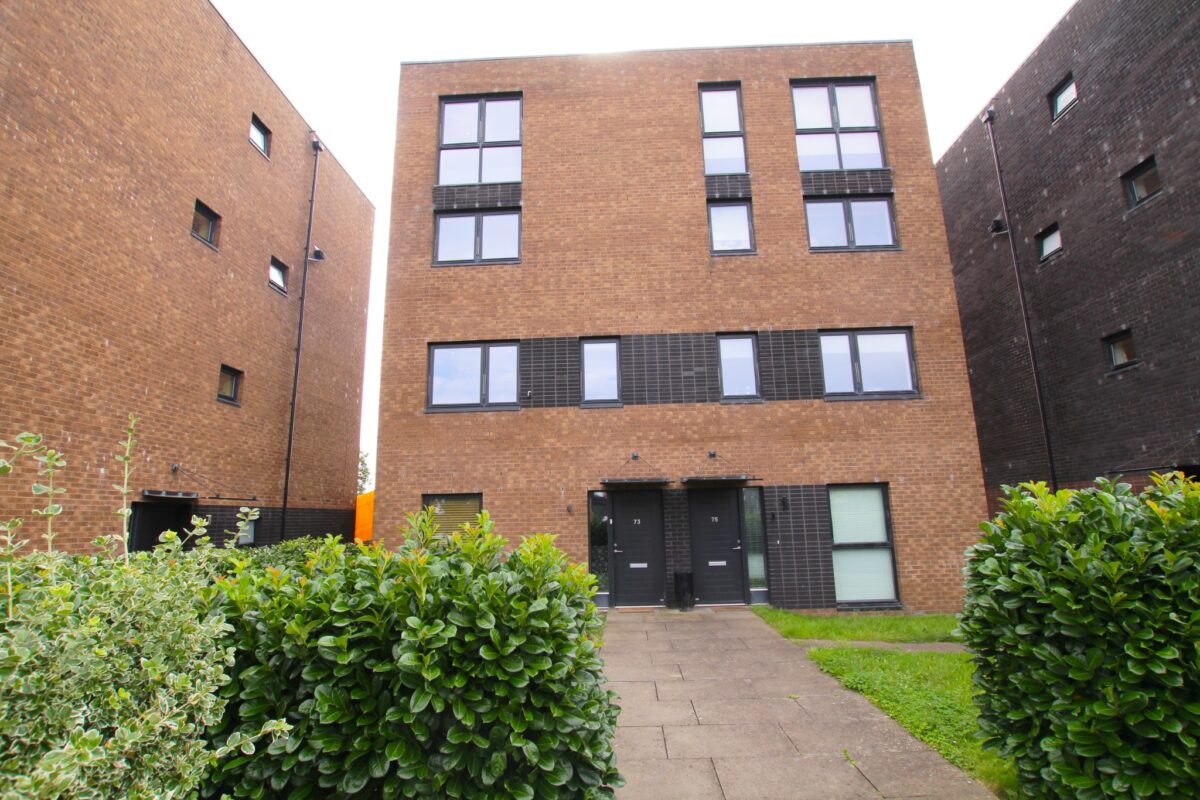 London Avenue, Dalmarnock